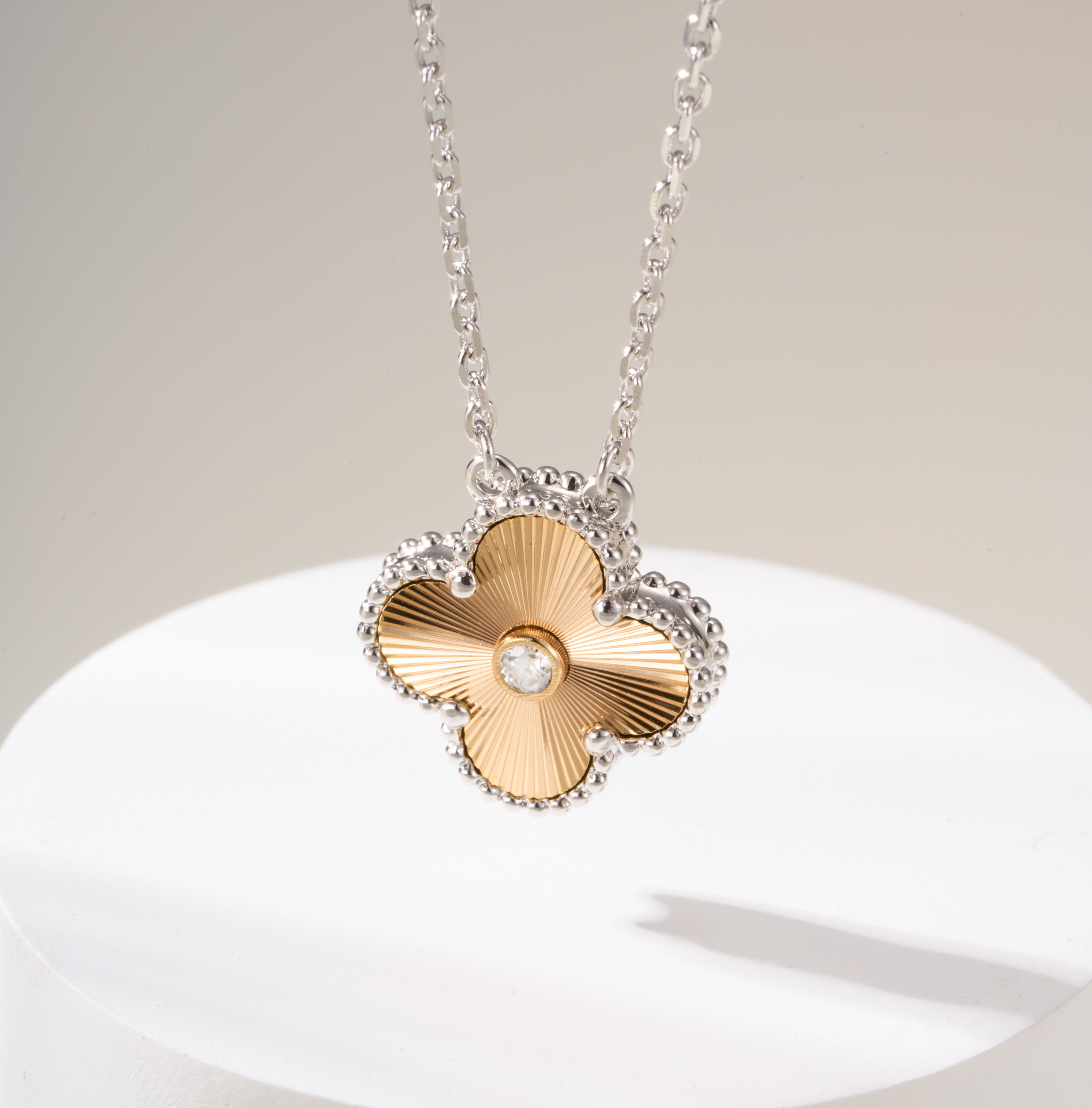 Van Cleef & Arpels Alhambra Classic Rose Gold Necklace - SUPER-MIRROR