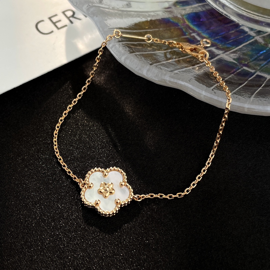 Van Cleef & Arpels Plum Blossom Lucky Spring Bracelet - SUPER-MIRROR