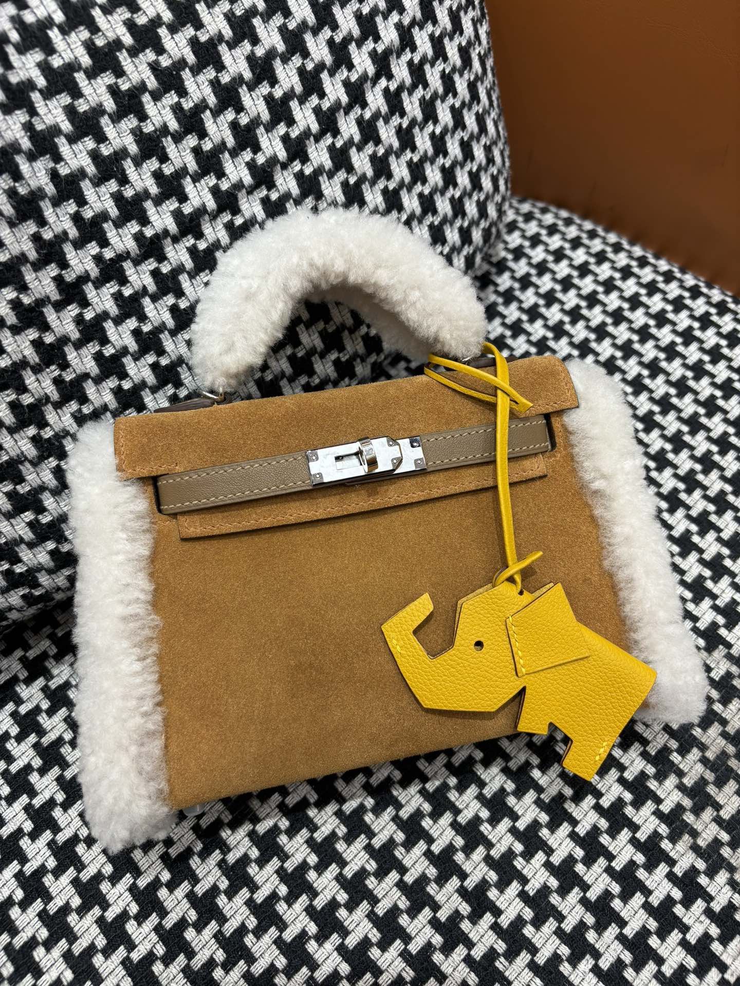 Hermès Kelly Sellier 20 Teddy Pluch and Gold Barenia Leather Palladium Hardware
