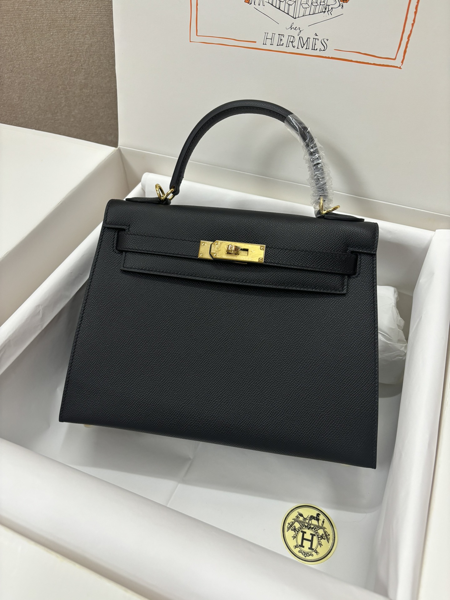 Hermès Kelly Sellier 25 Black Epsom Gold Hardware