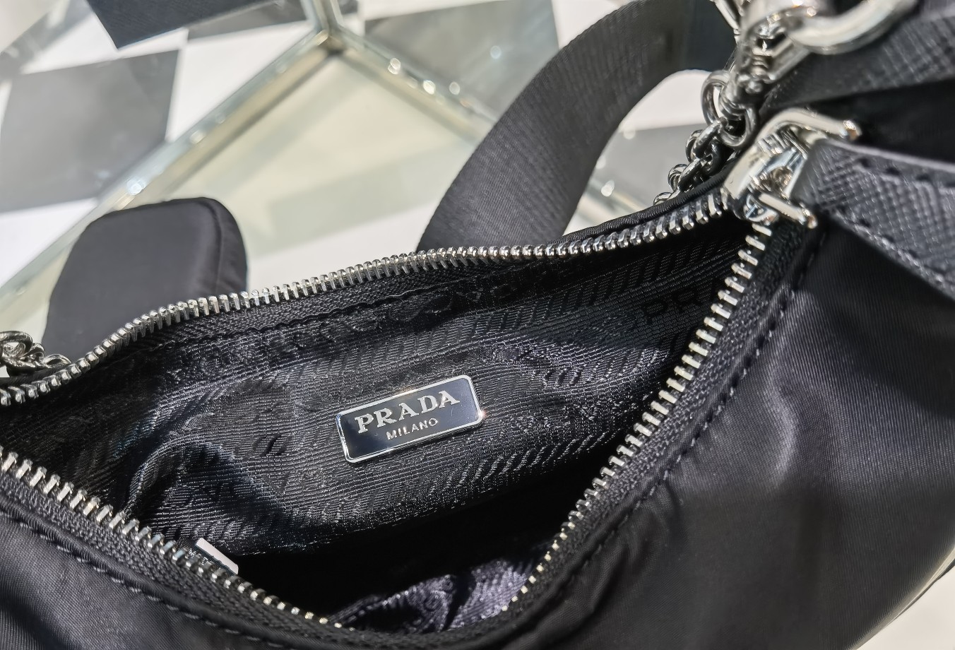 Prada Re-Edition 1BH204 2005 Re-Nylon bag 2 - Image 4