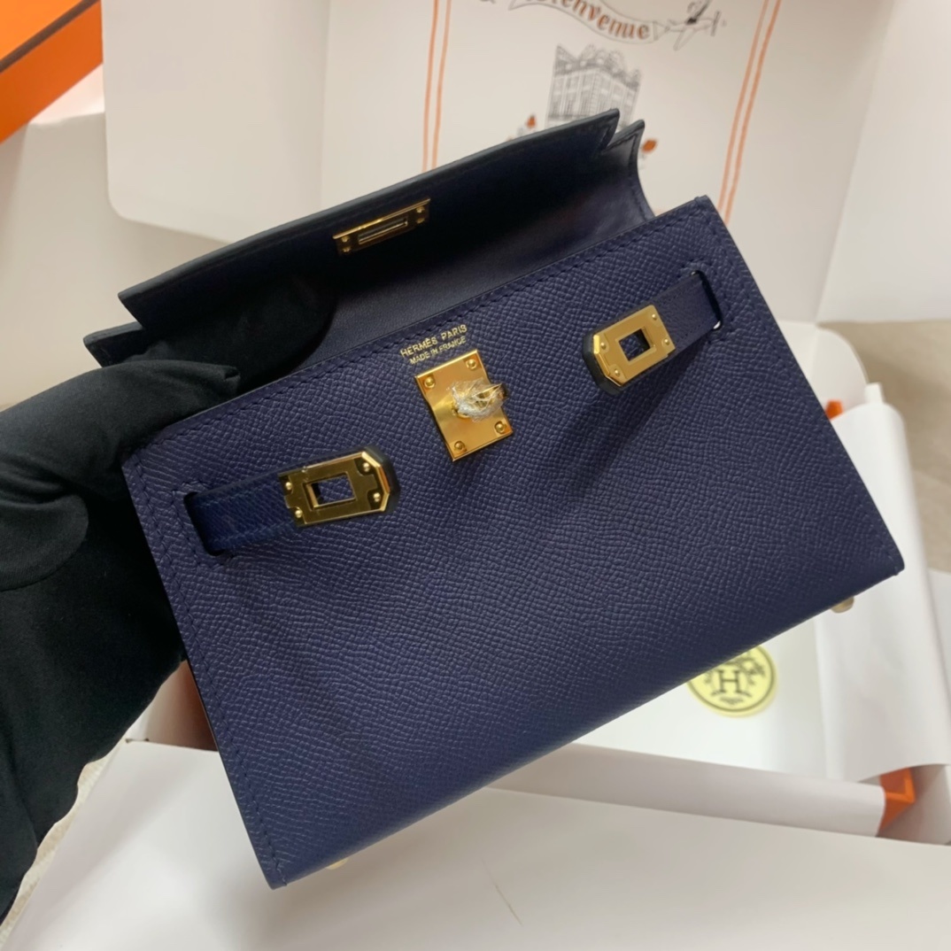 Hermès Kelly Sellier 20 Bleu Saphir Epsom Leather Gold Hardware - Image 4