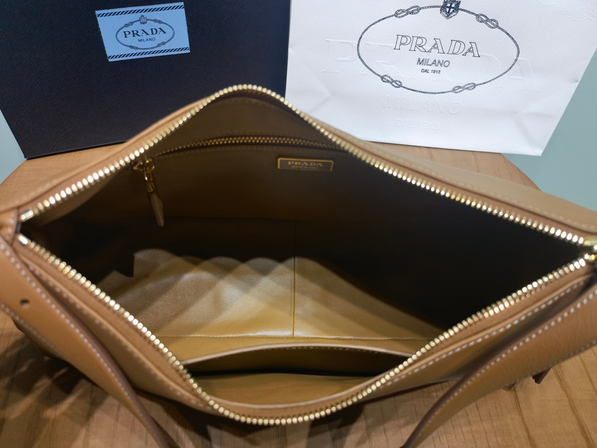 Prada Aim 1BC228 large leather shoulder bag 2 - Image 4