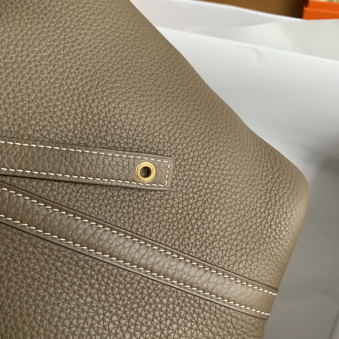 Hermès Picotin Lock 18 Etoupe Clemence Gold Hardware - Image 4