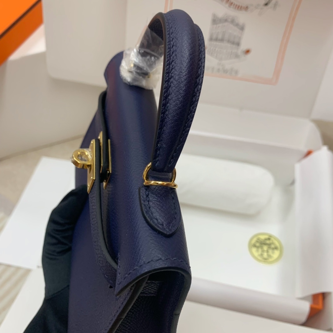 Hermès Kelly Sellier 20 Bleu Saphir Epsom Leather Gold Hardware - Image 6