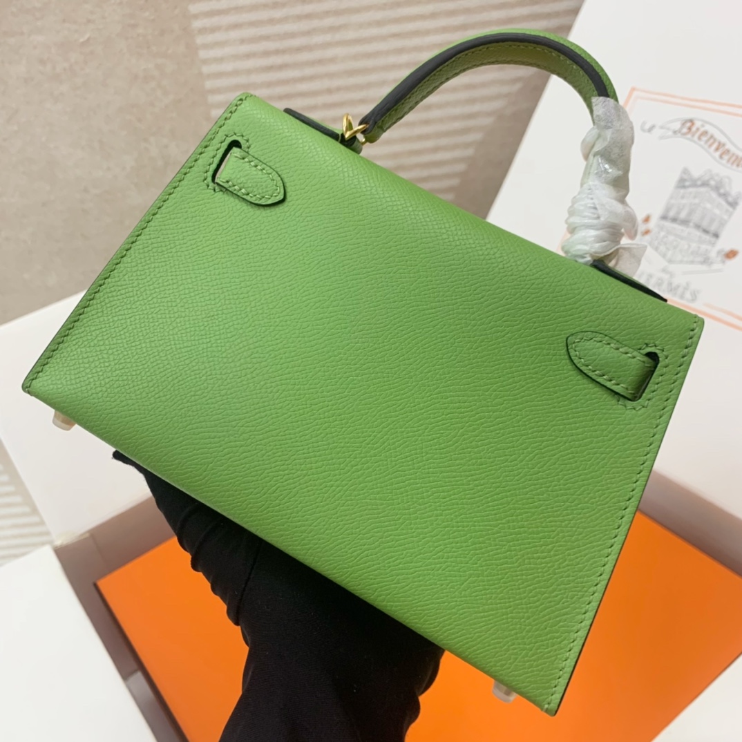 Hermès Kelly Sellier 20 Vert Criquet Epsom Leather Gold Hardware - Image 3