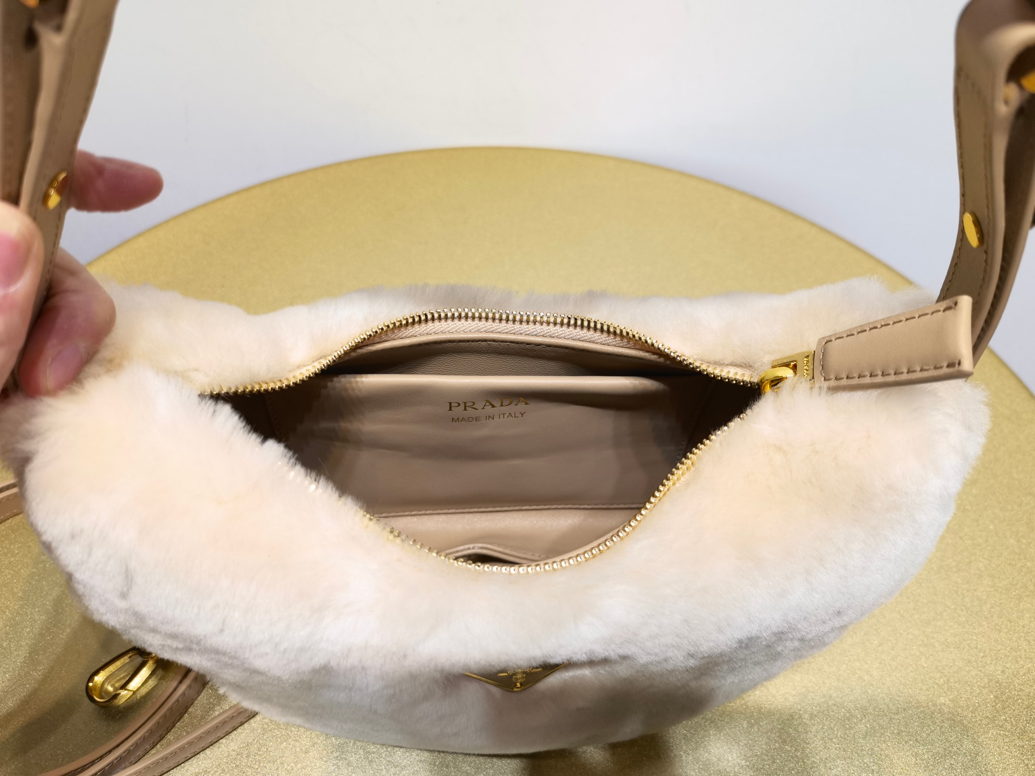 Prada 1BC194 Arqu small shearling and leather shoulder bag - Image 3