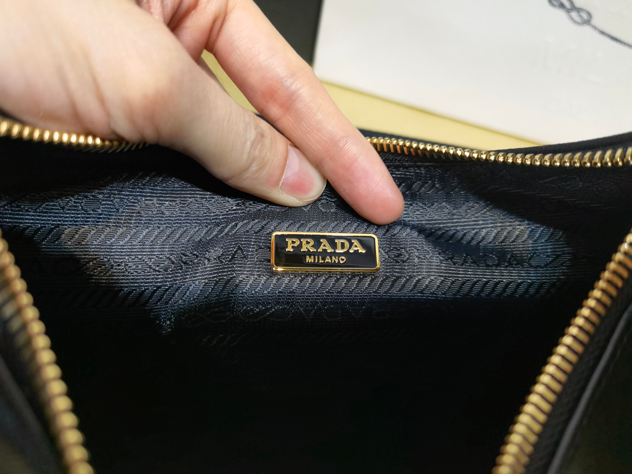 Prada Re-Edition 1BH204 2005 Saffiano leather bag 1 - Image 3