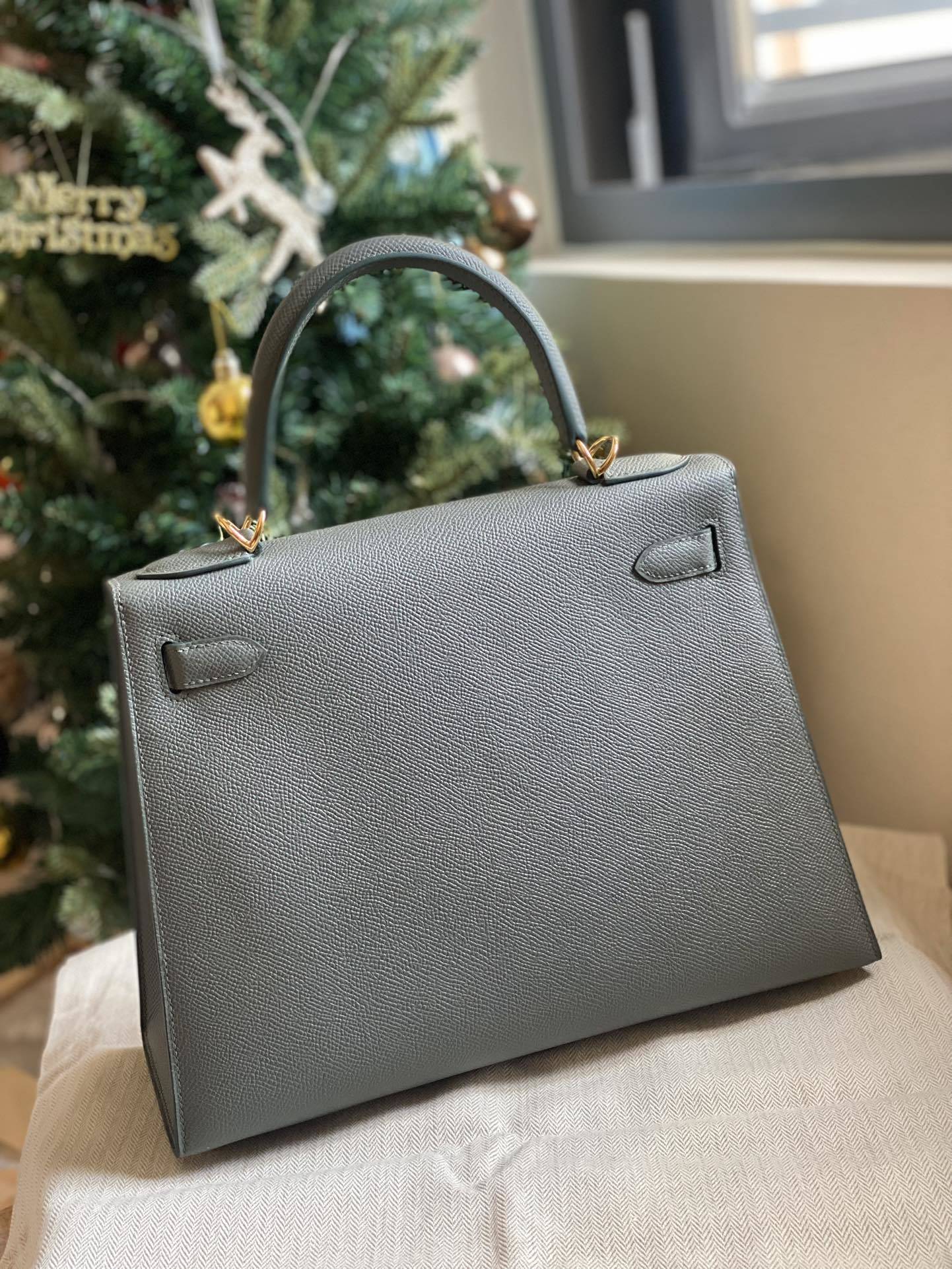 Hermès Kelly Sellier 28 Vert Amande Epsom Leather Gold Hardware - Image 7