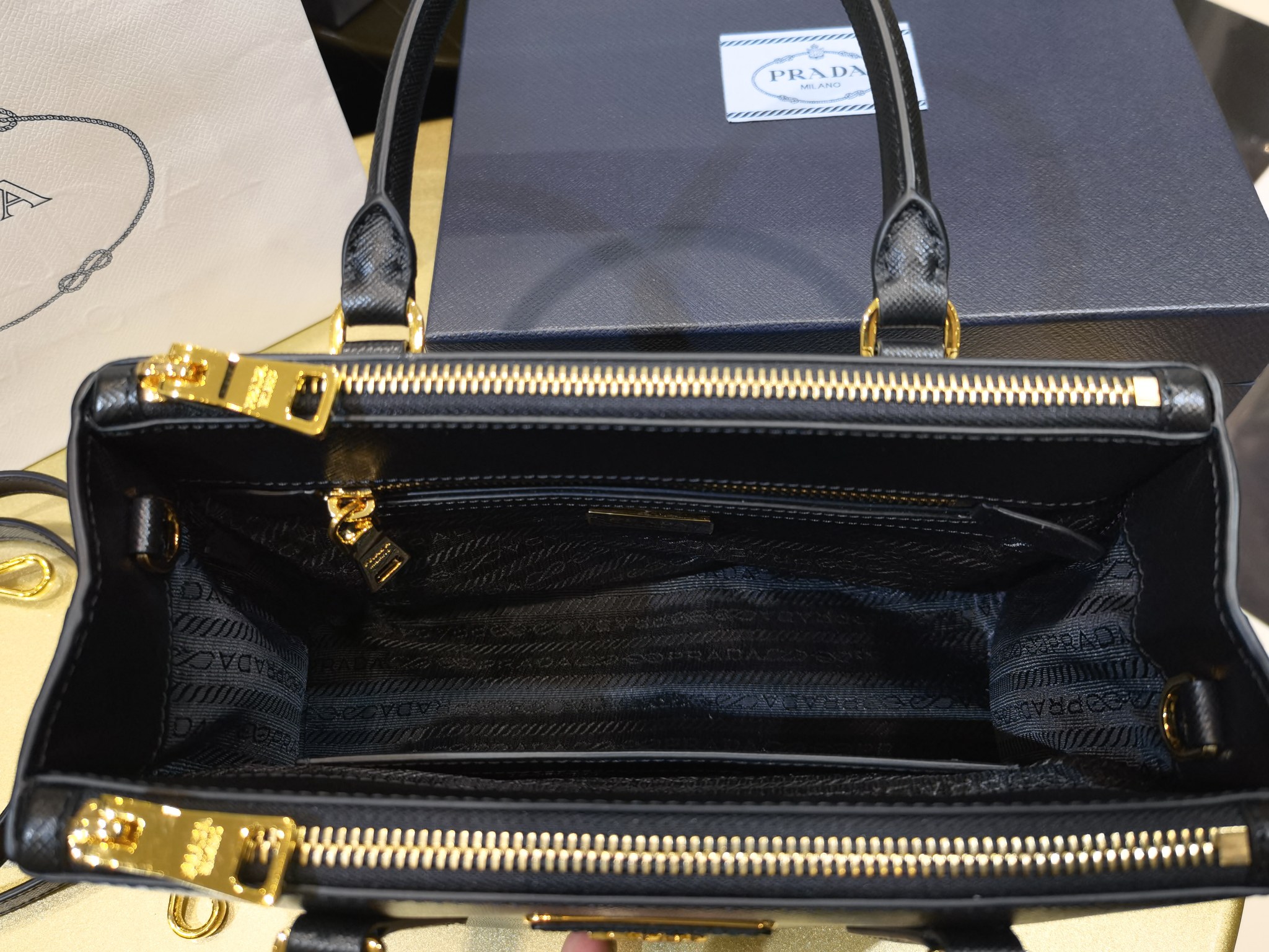 Prada Galleria 1BA896 small leather bag - Image 5