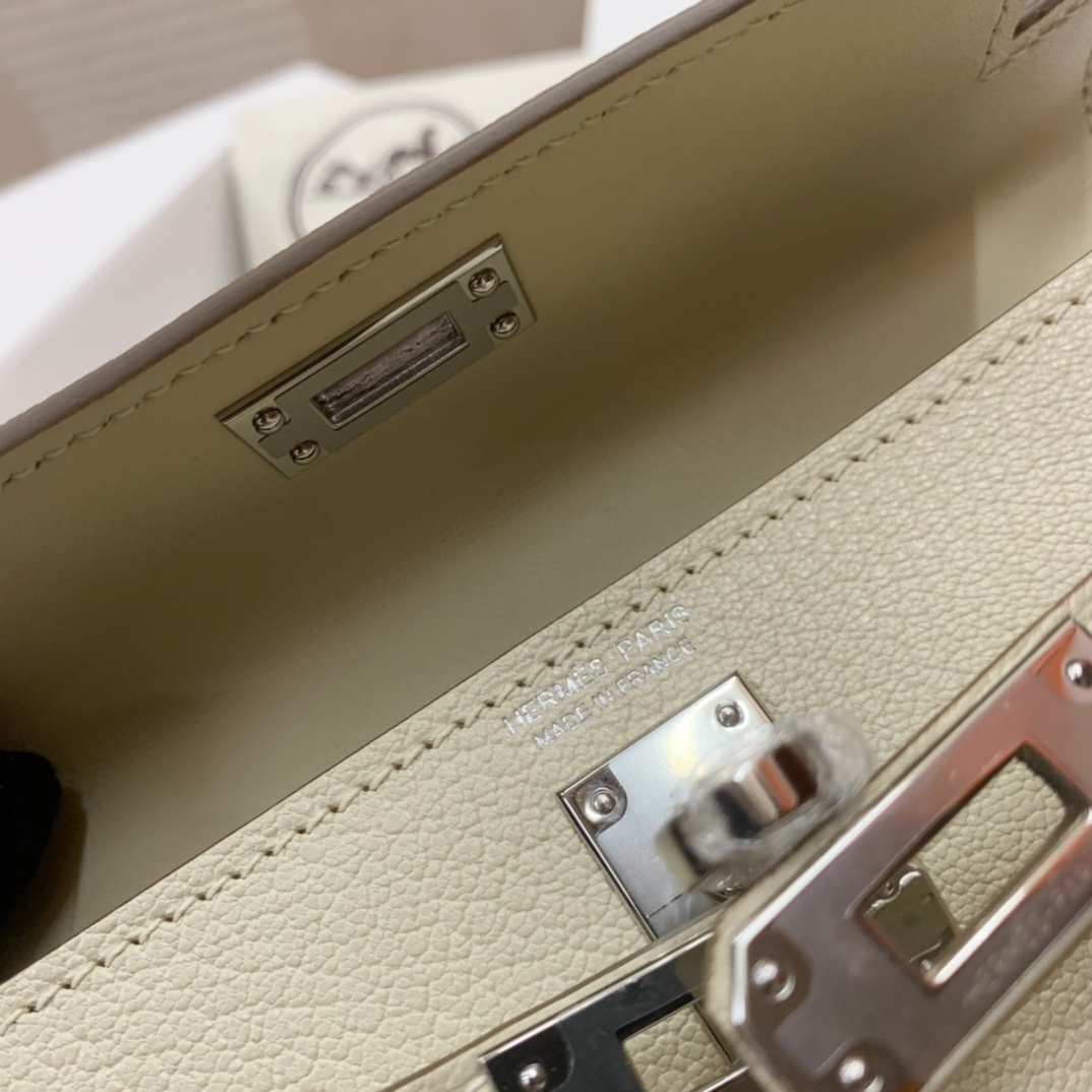 Hermès Kelly Sellier 20 Mushroom Goat Leather Palladium Hardware - Image 8