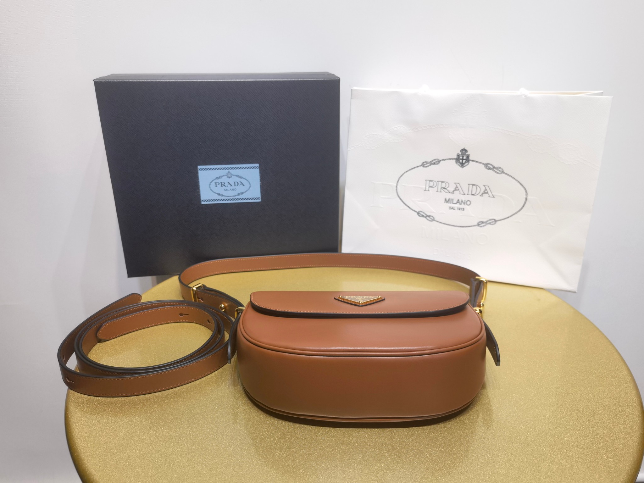 Prada 1BD365 Arqu leather shoulder bag with flap 2 - Image 4