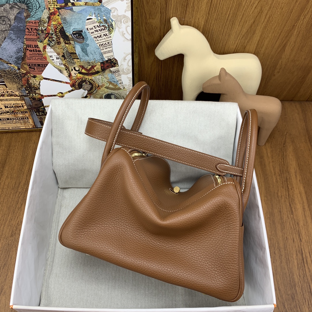 Hermès Lindy 26 Gold Clemence Gold Hardware - Image 8