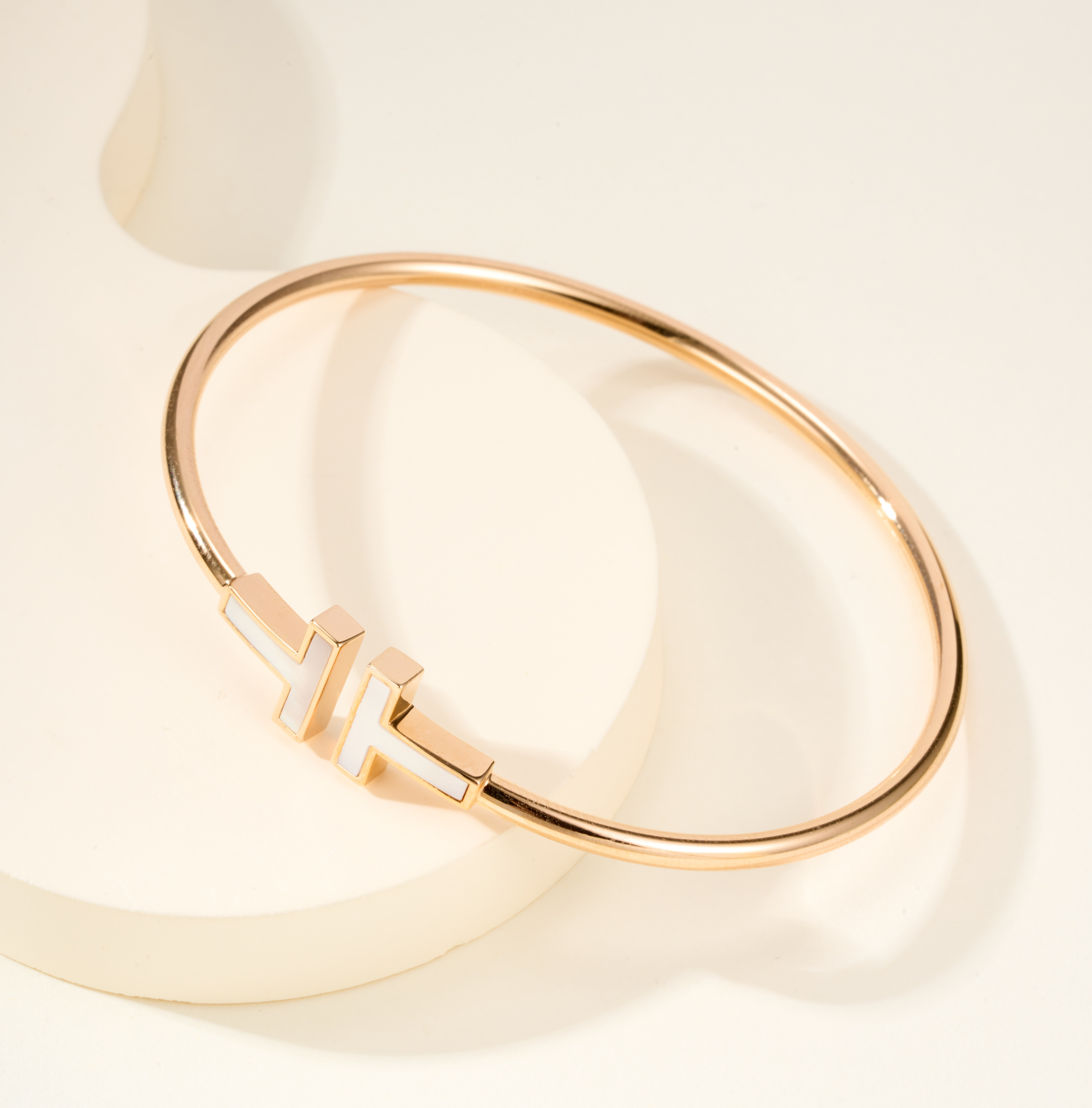 Tiffany Classic Double T Series Mother-of-Pearl Jewelry Bangle - SUPER-MIRROR