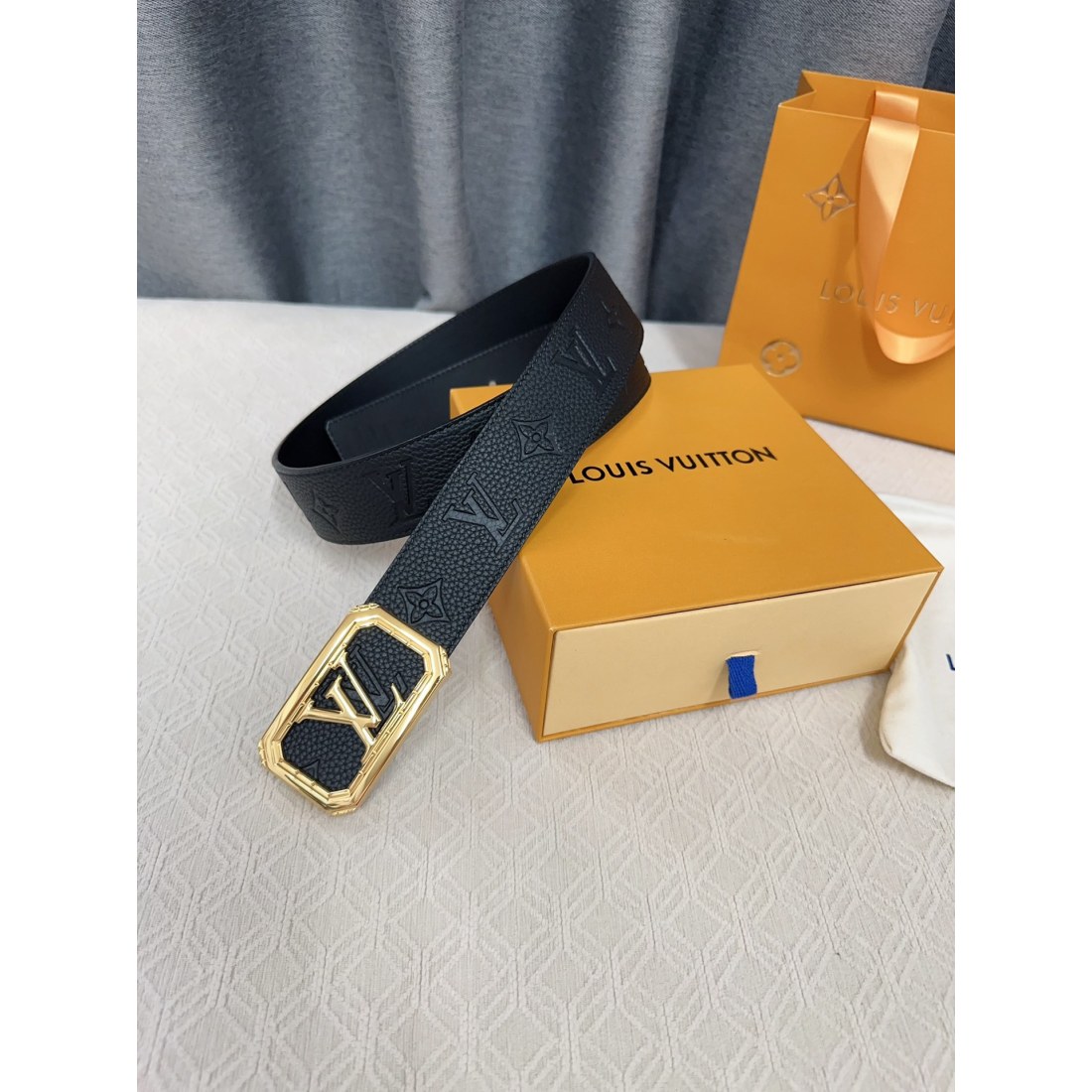 Lv Calfskin Pure Steel Logo Men's Belt 40MM - Ultra-Collection - Image 4