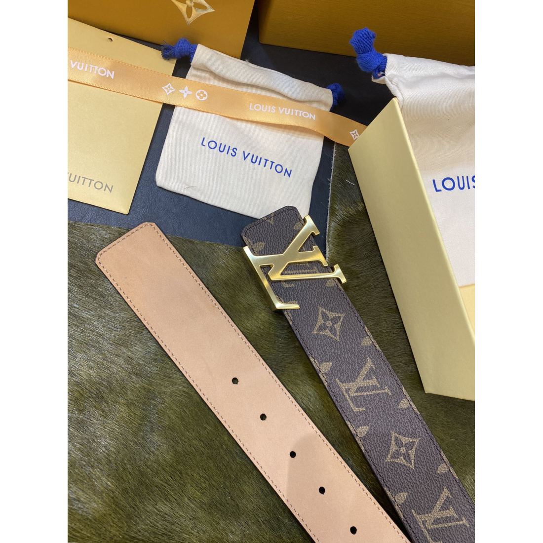 LV Classic Sand Bottom Louis Men's Belt 40 MM - Ultra-Collection