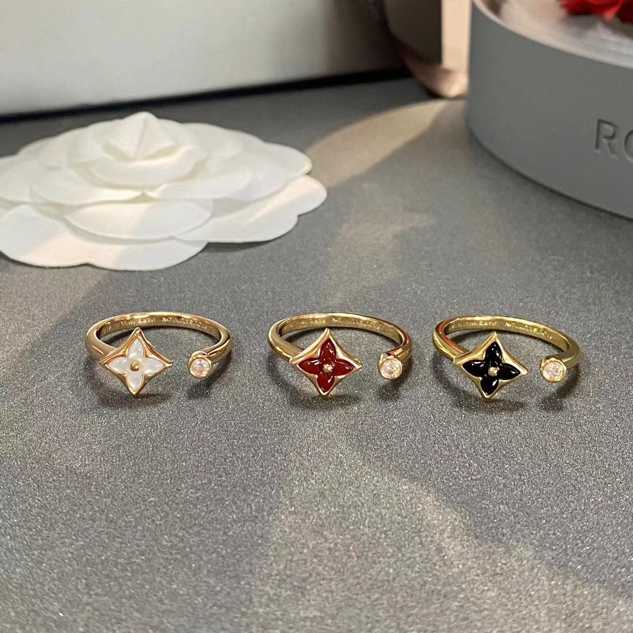 Louis Vuitton COLOR BLOSSOM MINI STAR Golden Diamond Ring.（mini ） - SUPER-MIRROR