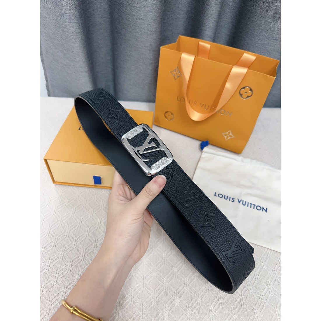 Lv Calfskin Pure Steel Logo Men's Belt 40MM - Ultra-Collection - Image 2