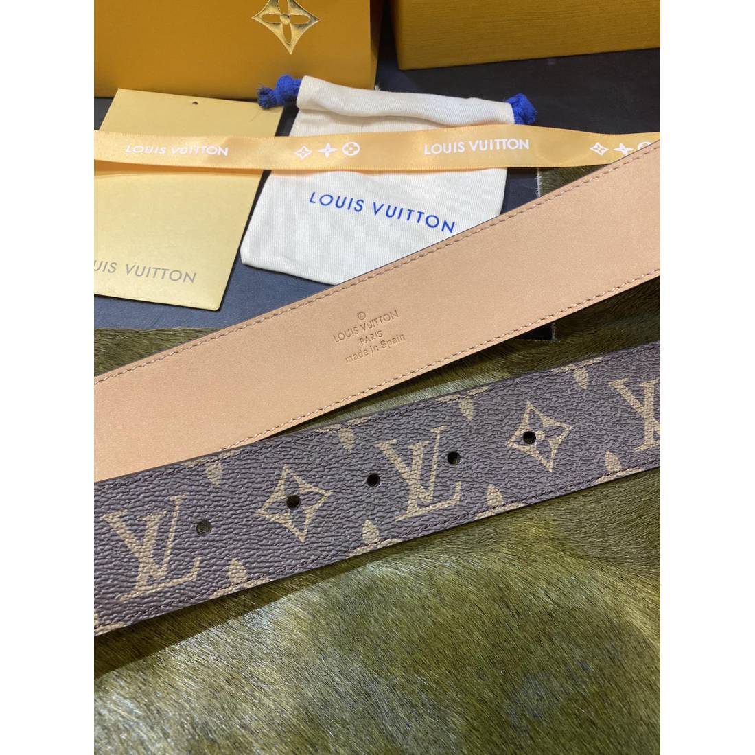 LV Classic Sand Bottom Louis Men's Belt 40 MM - Ultra-Collection - Image 5