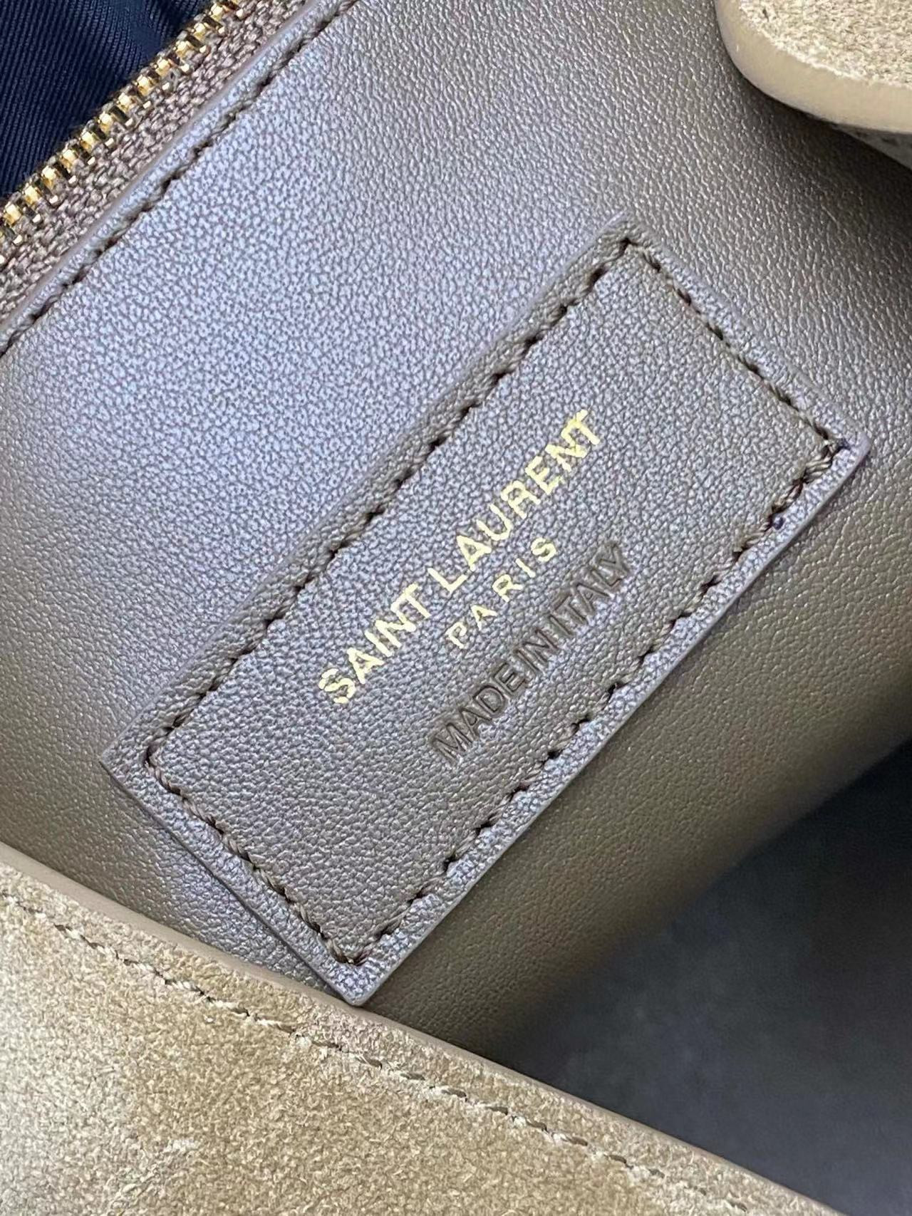 YSL LE 5 À 7 SUPPLE LARGE IN SUEDE 30 X 31 X 13 CM #3 - Image 10