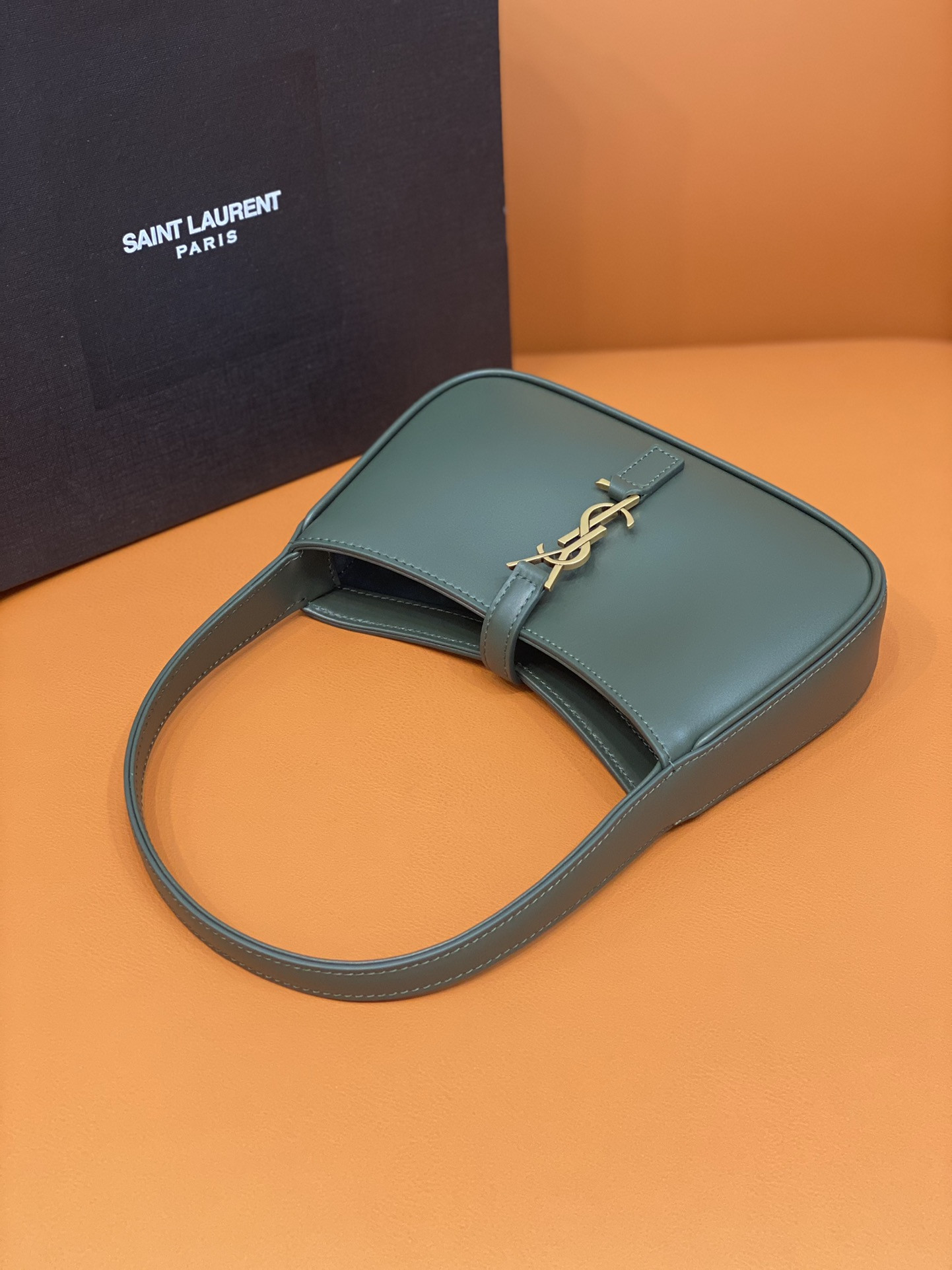 YSL MINI LE 5 À 7 IN SMOOTH LEATHER 7.5 X 4.5 X 1.8 INCHES - Image 6