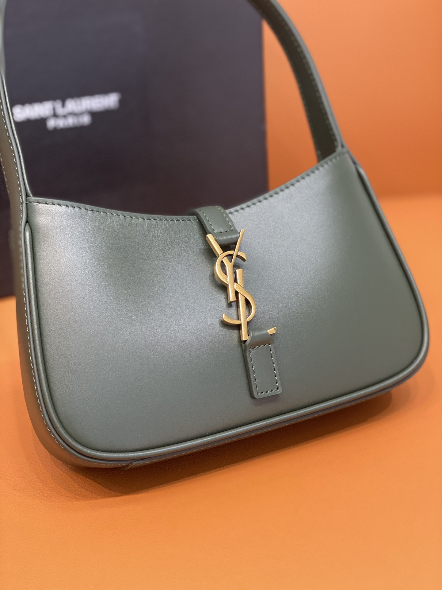 YSL MINI LE 5 À 7 IN SMOOTH LEATHER 7.5 X 4.5 X 1.8 INCHES - Image 7
