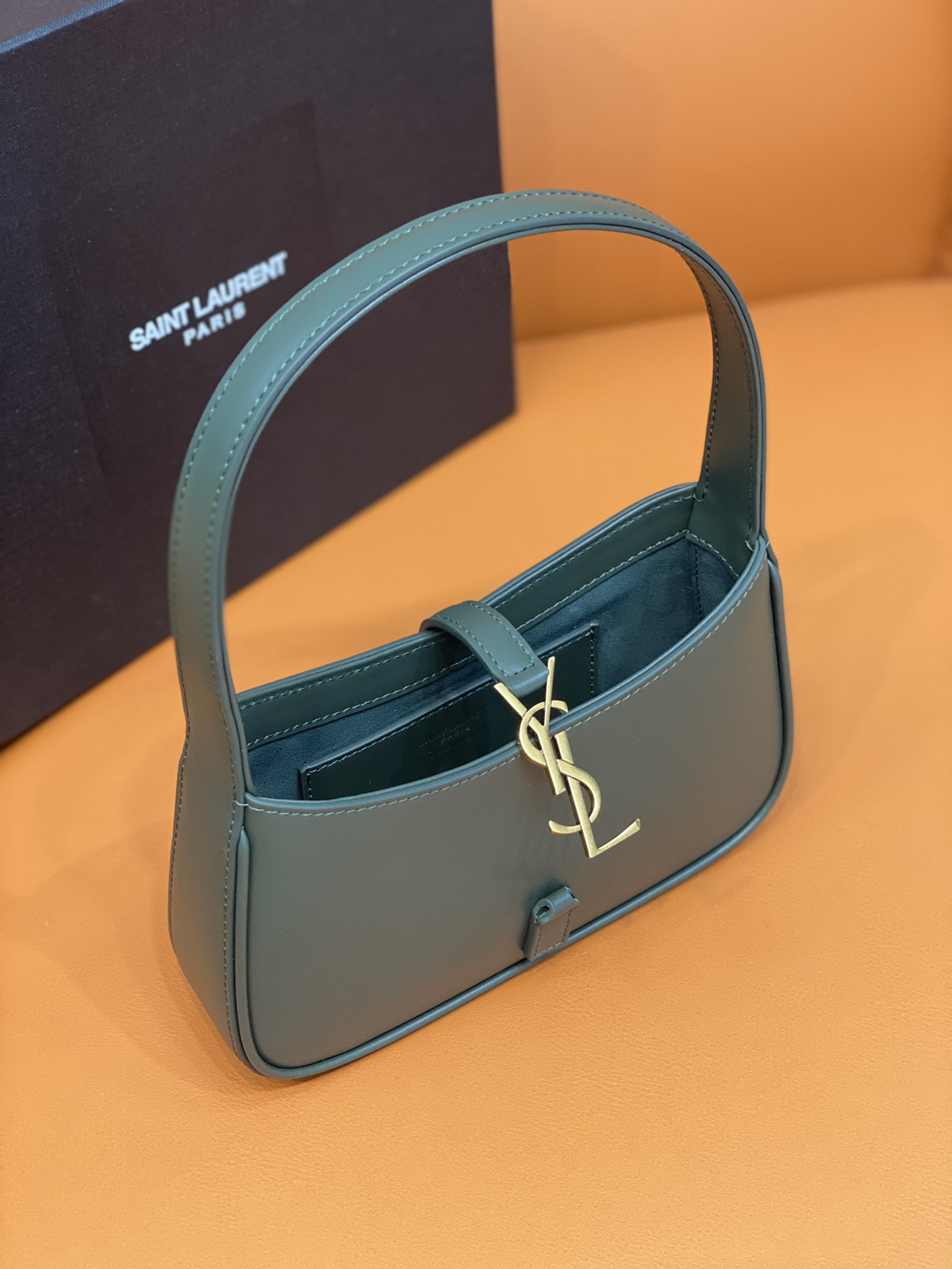 YSL MINI LE 5 À 7 IN SMOOTH LEATHER 7.5 X 4.5 X 1.8 INCHES - Image 8