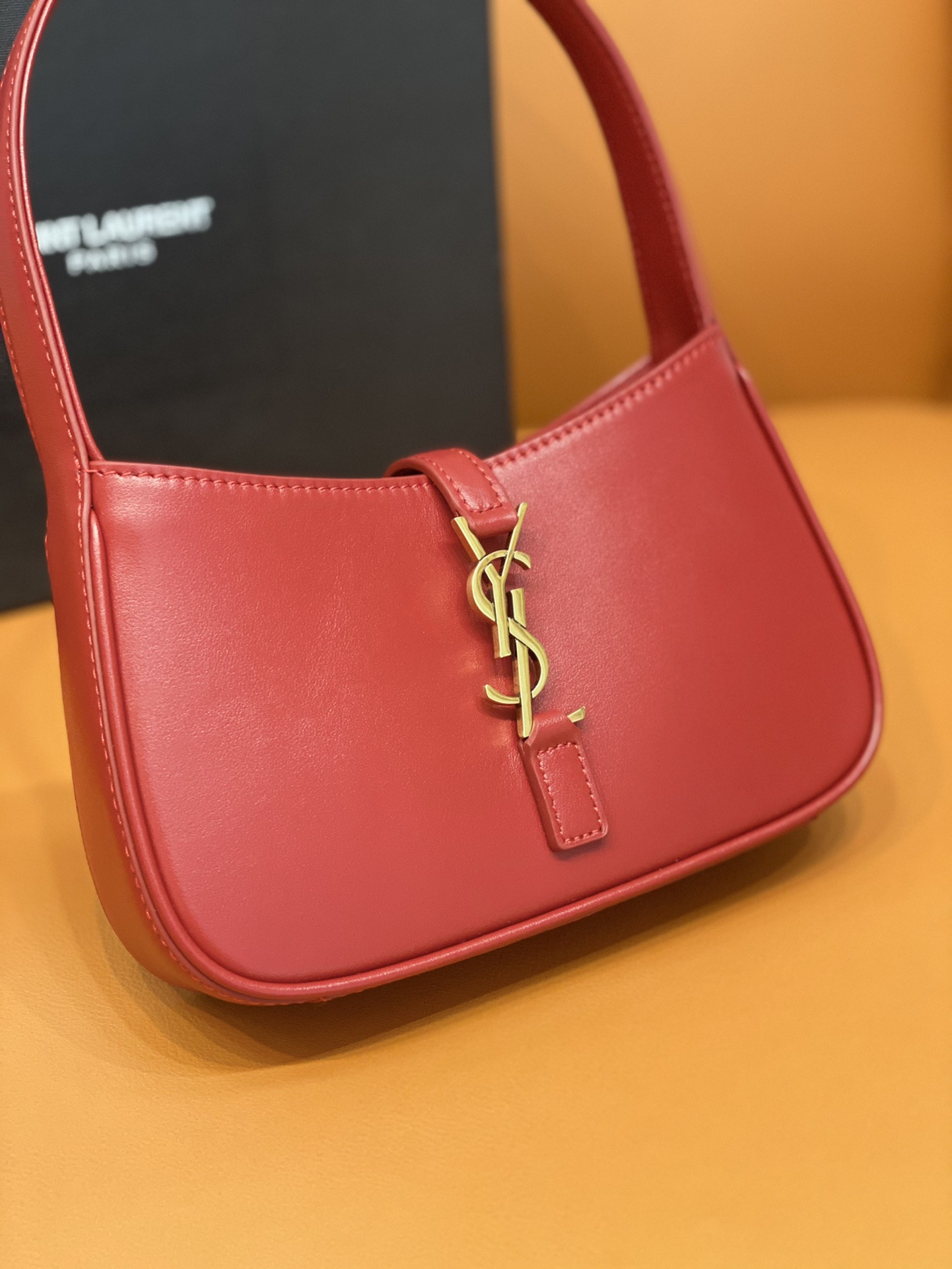 YSL MINI LE 5 À 7 IN SMOOTH LEATHER Red 19 X 11.5 X 4.5 CM - Image 7