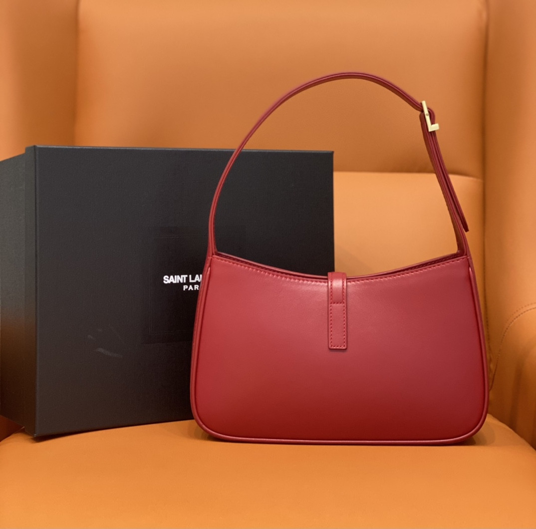 YSL LE 5 À 7 IN SMOOTH LEATHER BLANC Red 23 X 16 X 6.5 CM - Image 4