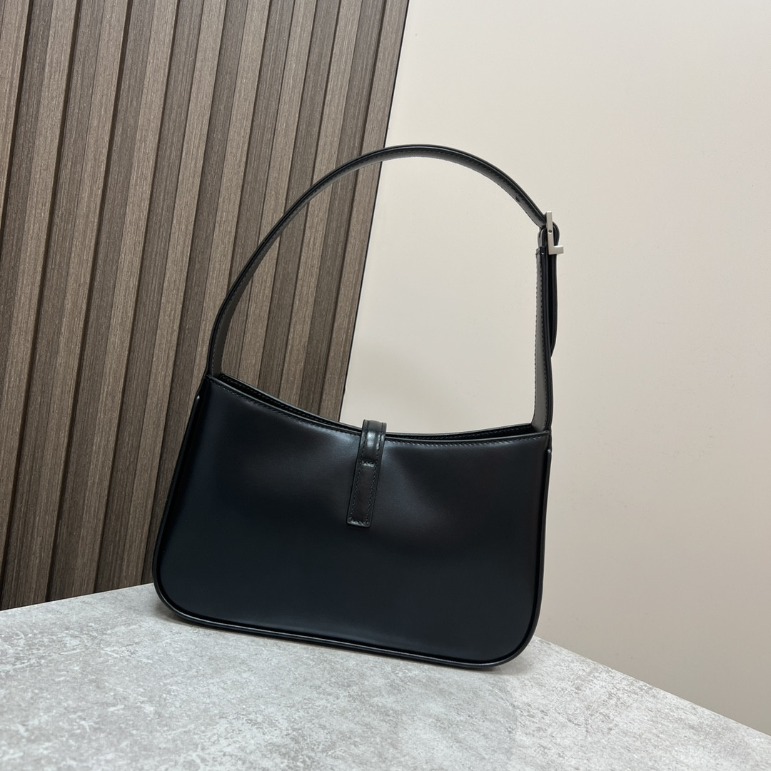 YSL LE 5 À 7 IN SMOOTH LEATHER NOIR SILVER 9 X 6.3 X 2.5 INCHES - Image 4