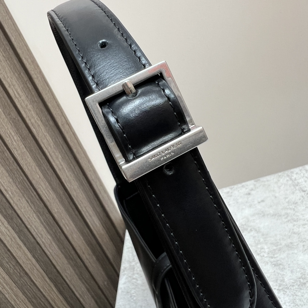 YSL LE 5 À 7 IN SMOOTH LEATHER NOIR SILVER 9 X 6.3 X 2.5 INCHES - Image 8