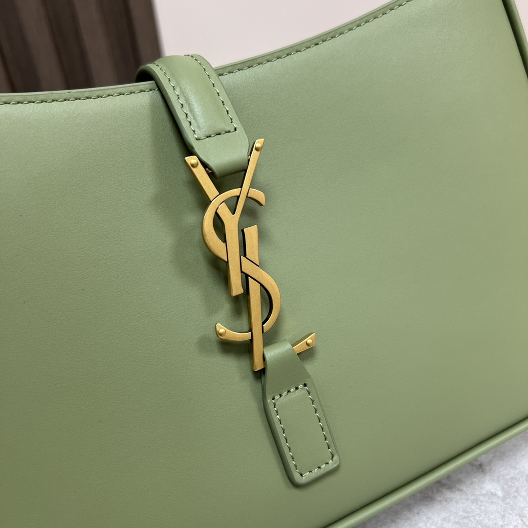 YSL LE 5 À 7 IN SMOOTH LEATHER GREEN 9 X 6.3 X 2.5 INCHES - Image 7