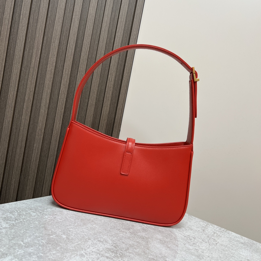 YSL LE 5 À 7 IN SMOOTH LEATHER SHINY RED 9 X 6.3 X 2.5 INCHES - Image 4