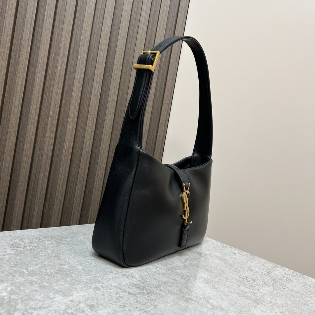 YSL LE 5 À 7 IN SMOOTH LAMBSKIN black 9 X 6.3 X 2.5 INCHES - Image 3
