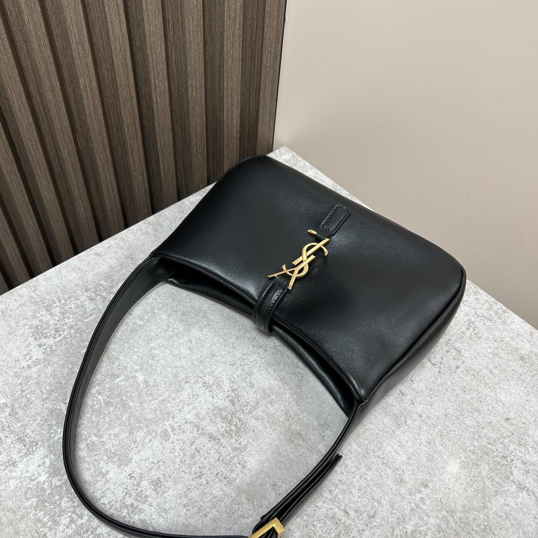 YSL LE 5 À 7 IN SMOOTH LAMBSKIN black 9 X 6.3 X 2.5 INCHES - Image 6