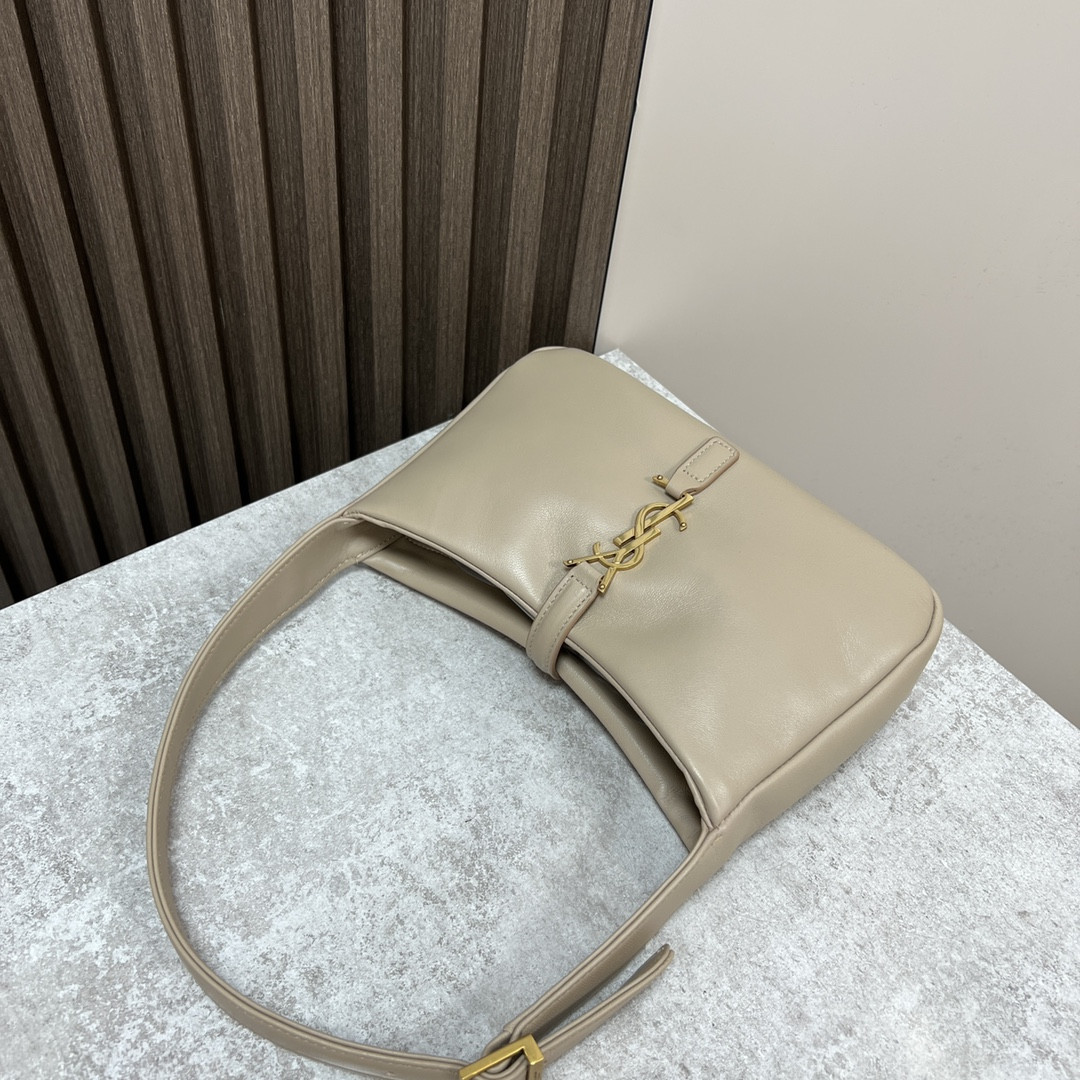 YSL LE 5 À 7 IN SMOOTH LAMBSKIN white 9 X 6.3 X 2.5 INCHES - Image 6
