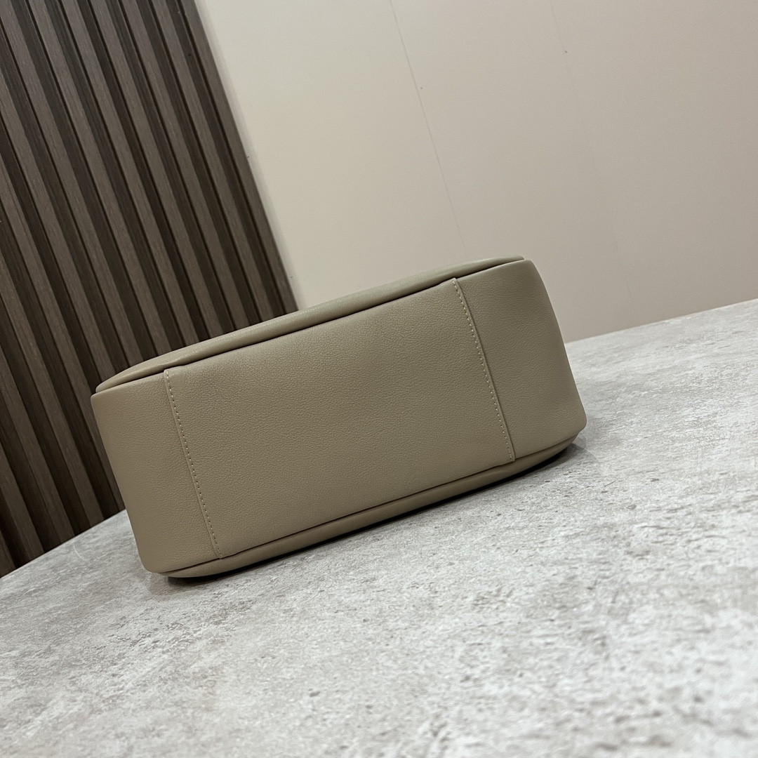 YSL LE 5 À 7 SUPPLE LARGE IN SMOOTH LEATHER LIGHT GRAY 11.8" X 11" X 4.3" - Image 5