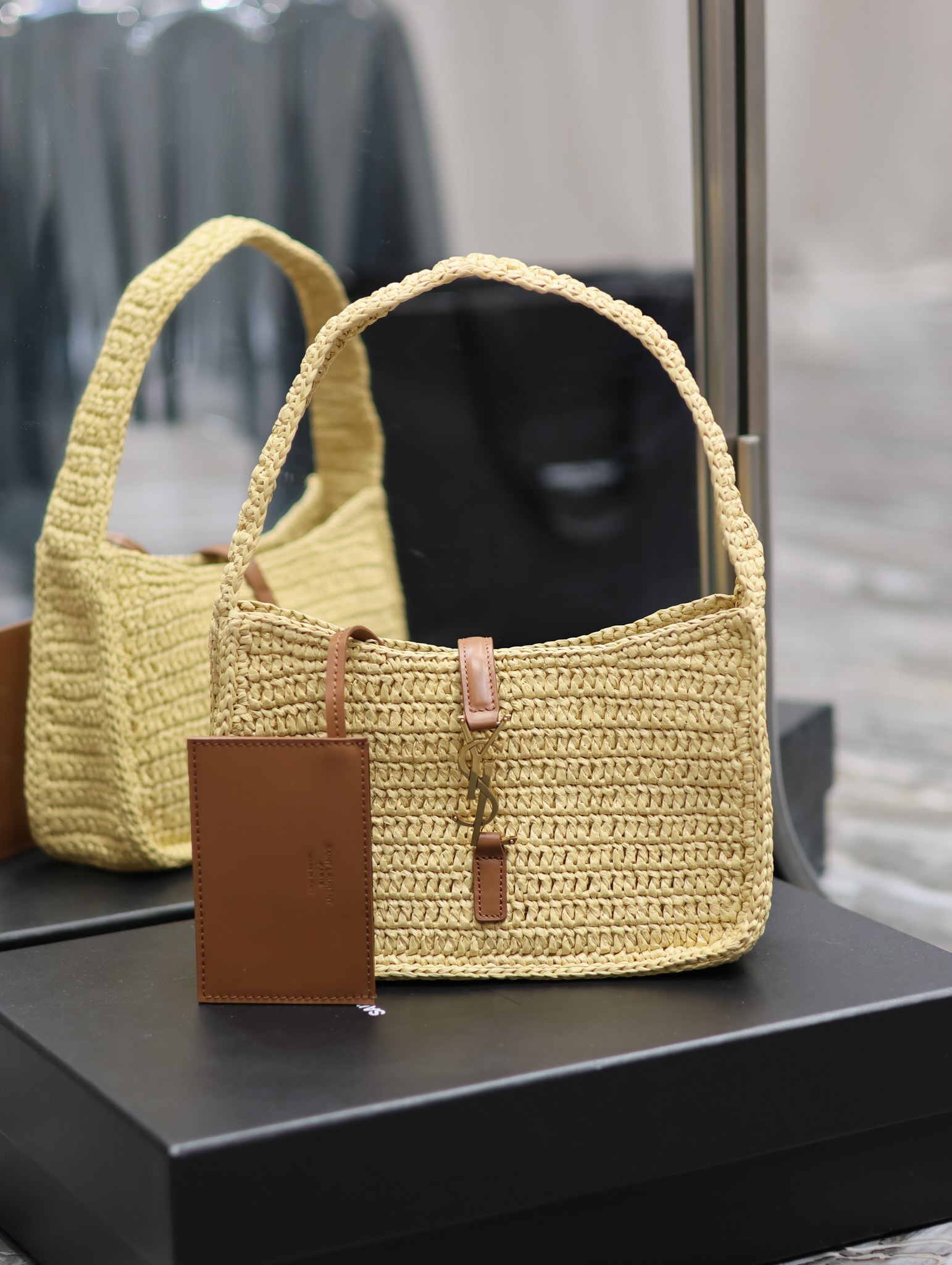 YSL LE 5 À 7 MINI IN RAFFIA Color Natural 9.06x6.30x2.56 INCHES - Image 2