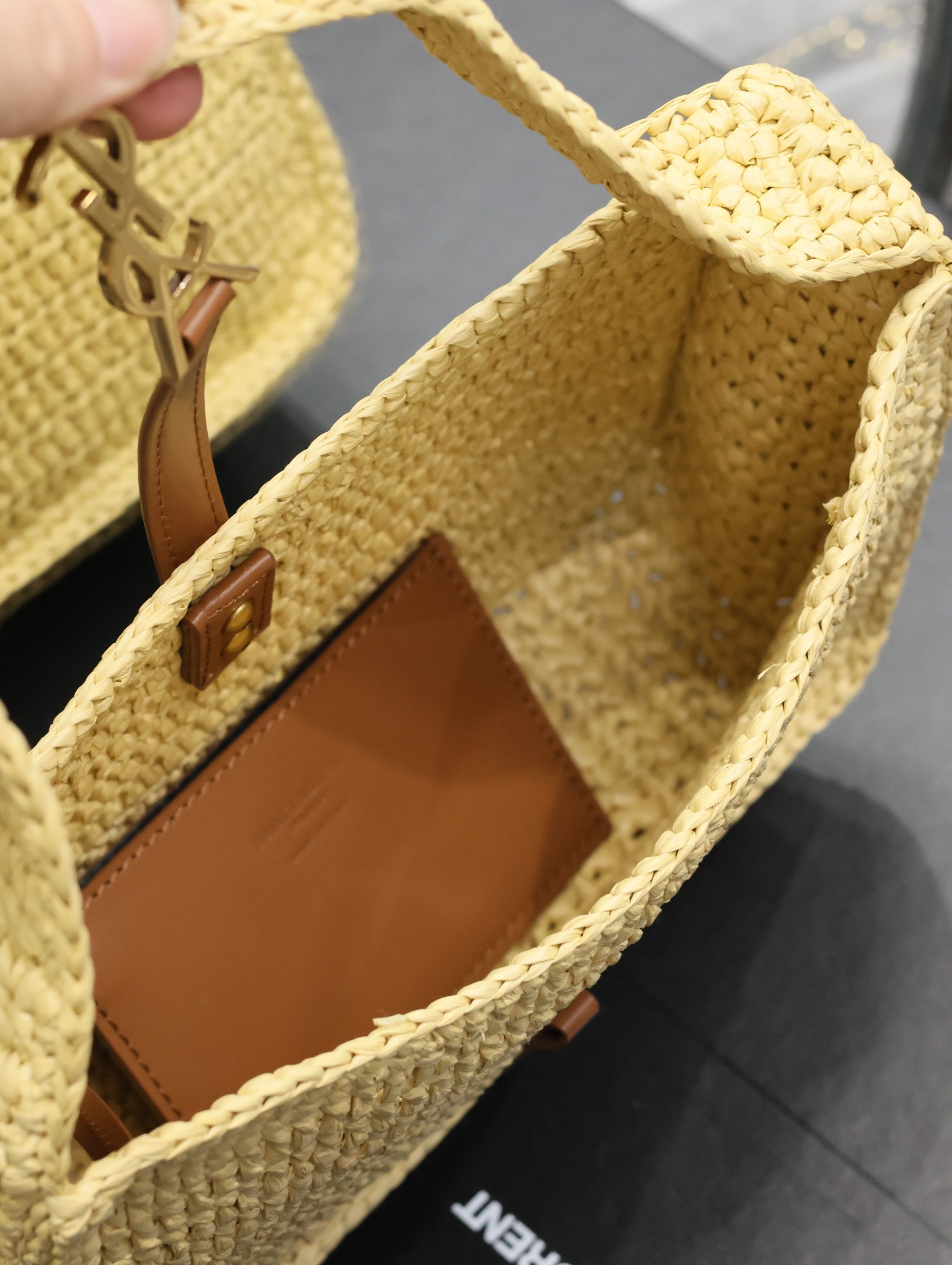 YSL LE 5 À 7 MINI IN RAFFIA Color Natural 9.06x6.30x2.56 INCHES - Image 9