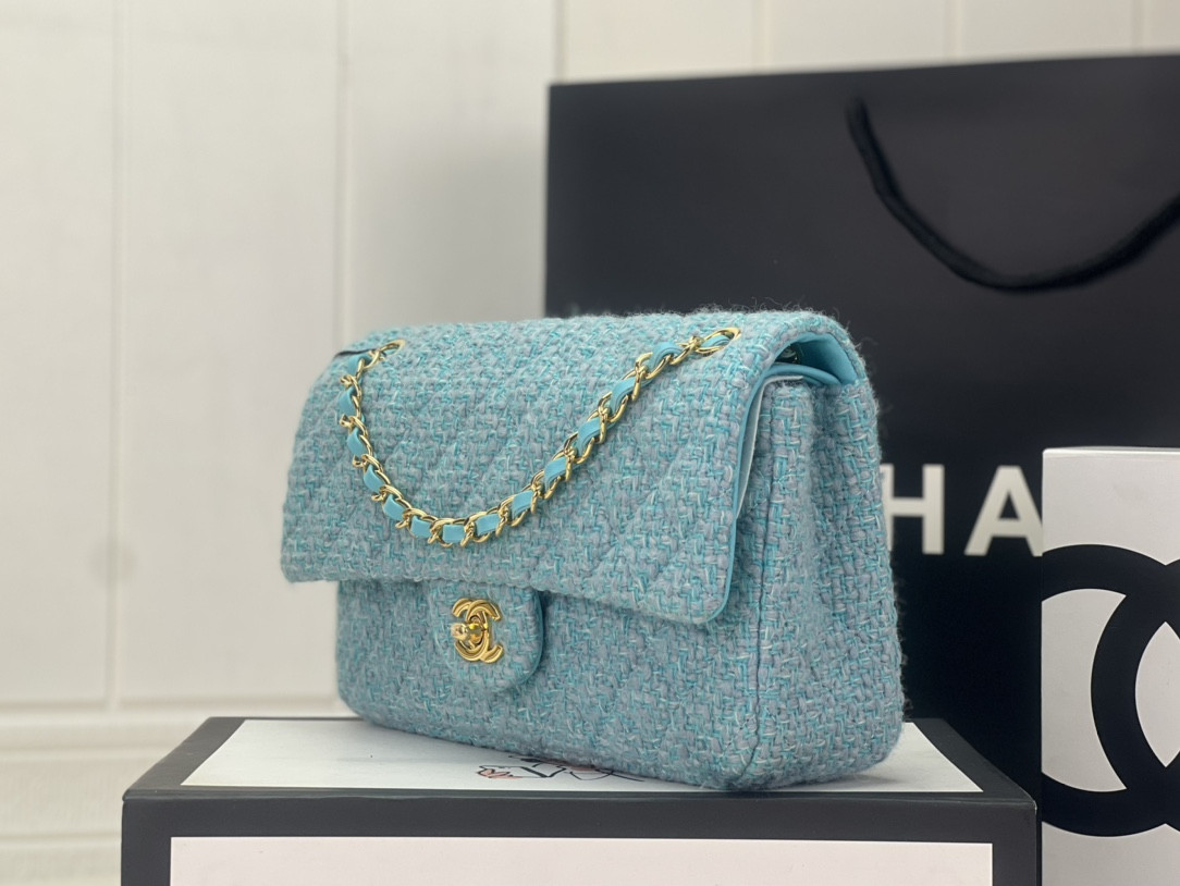 CHANEL CLASSIC 11.12 HANDBAG Tweed Gold-Tone Metal 6 * 9.9 * 2.5 in #1 - Image 3