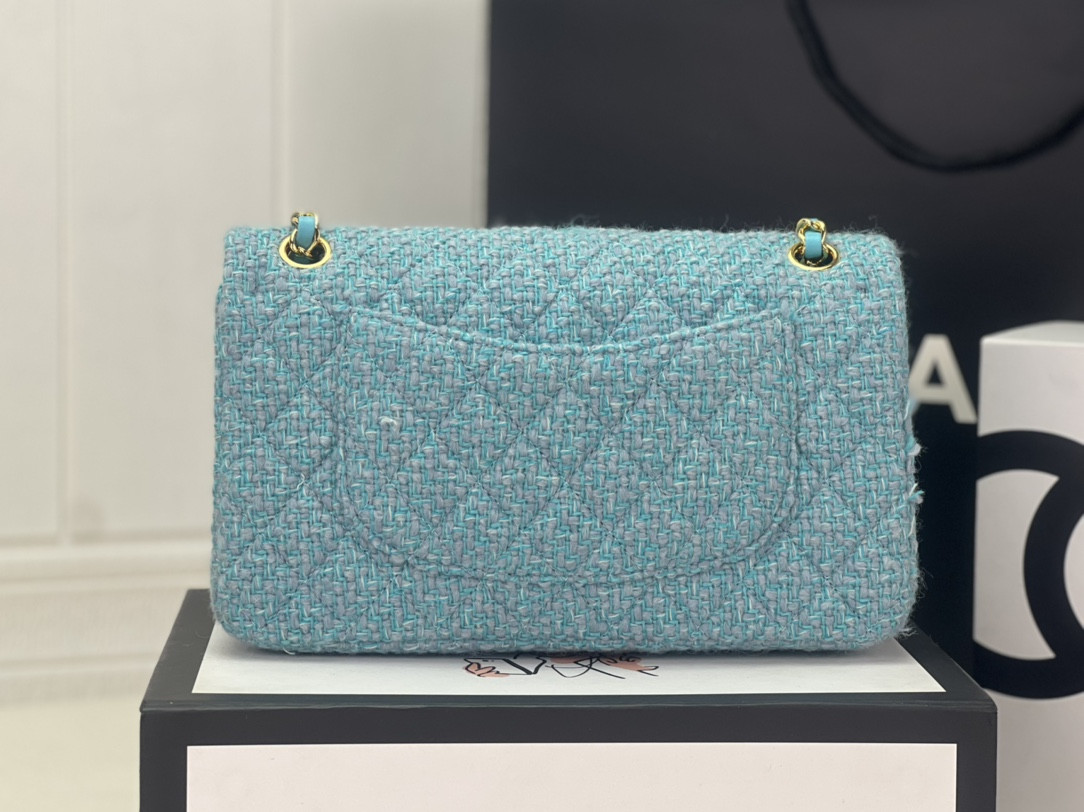 CHANEL CLASSIC 11.12 HANDBAG Tweed Gold-Tone Metal 6 * 9.9 * 2.5 in #1 - Image 4