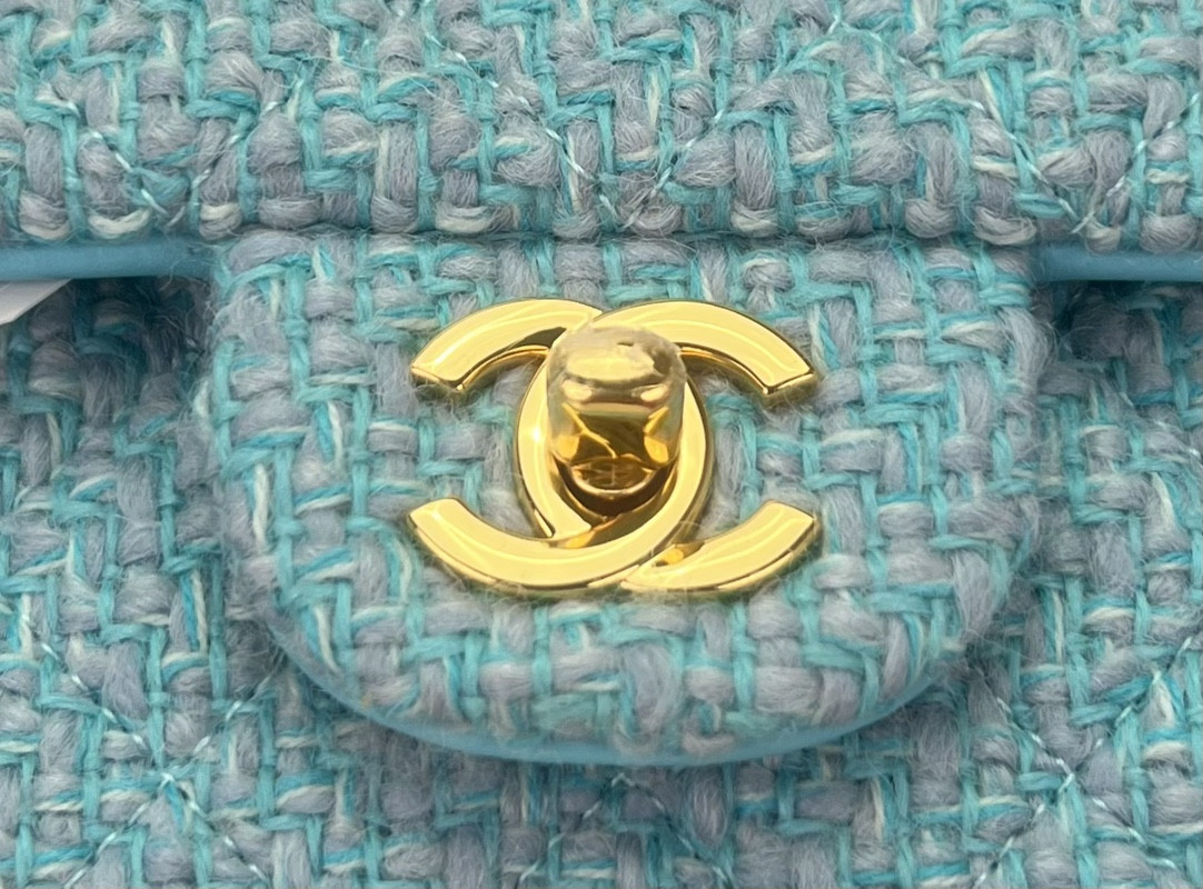 CHANEL CLASSIC 11.12 HANDBAG Tweed Gold-Tone Metal 6 * 9.9 * 2.5 in #1 - Image 5