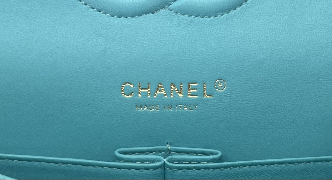 CHANEL CLASSIC 11.12 HANDBAG Tweed Gold-Tone Metal 6 * 9.9 * 2.5 in #1 - Image 9