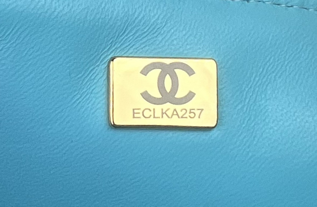 CHANEL CLASSIC 11.12 HANDBAG Tweed Gold-Tone Metal 6 * 9.9 * 2.5 in #1 - Image 10