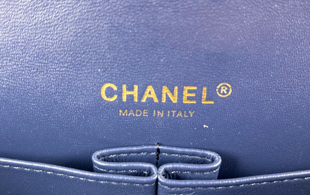 CHANEL CLASSIC 11.12 HANDBAG Tweed Gold-Tone Metal 6 * 9.9 * 2.5 in #4 - Image 9