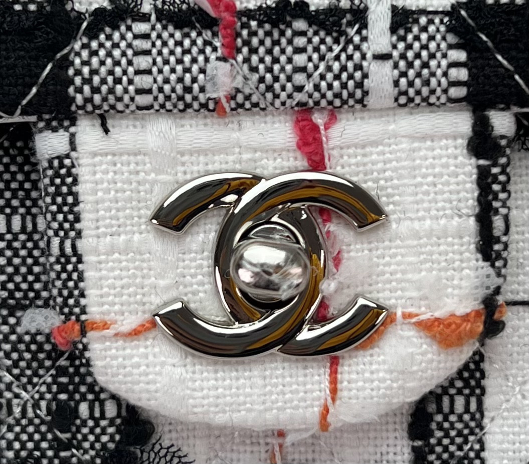 CHANEL CLASSIC 11.12 HANDBAG Tweed Silver-Tone Metal 6 * 9.9 * 2.5 in #1 - Image 5