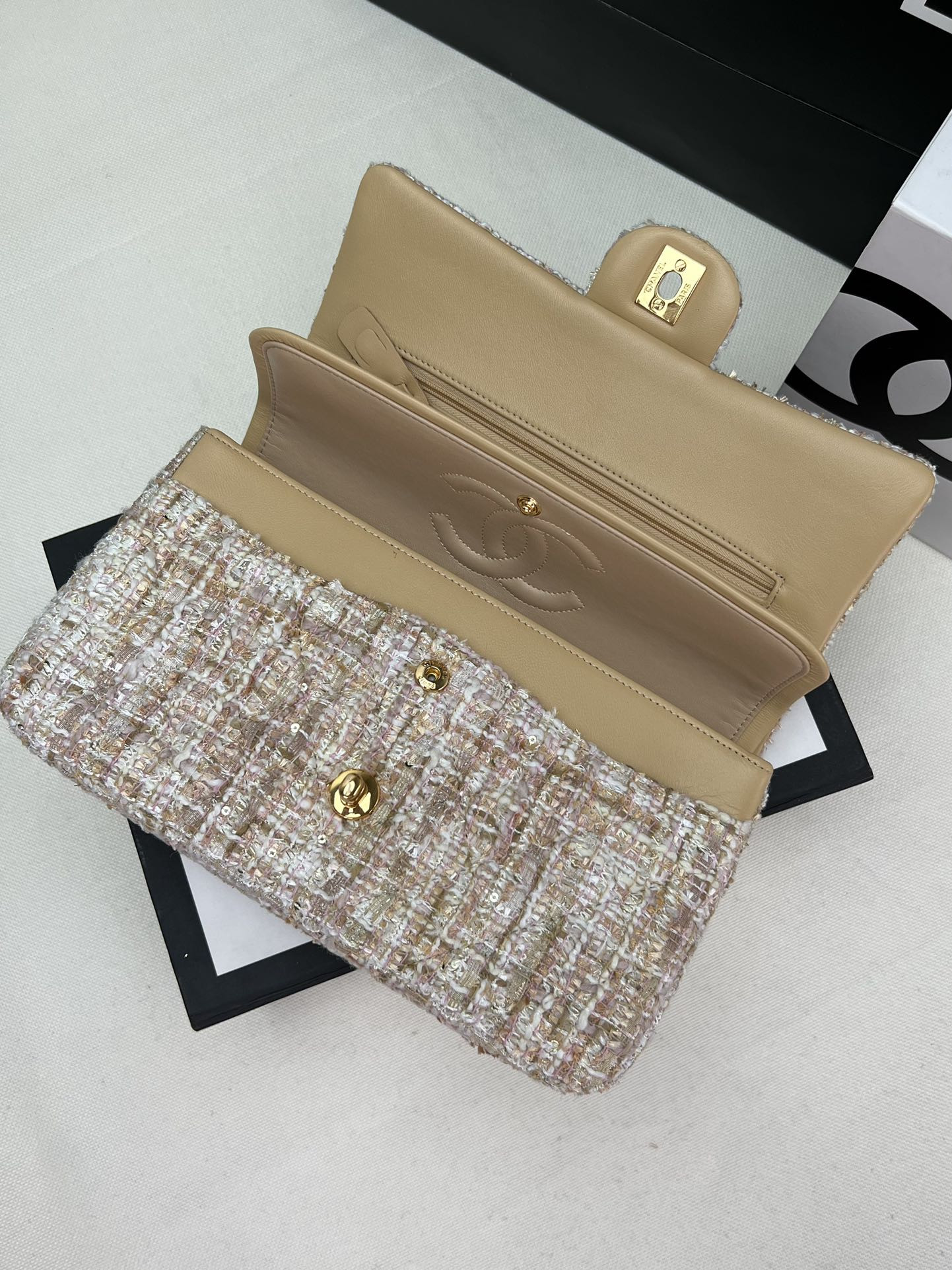 CHANEL CLASSIC 11.12 HANDBAG Tweed Gold-Tone Metal 6 * 9.9 * 2.5 in #2 - Image 7