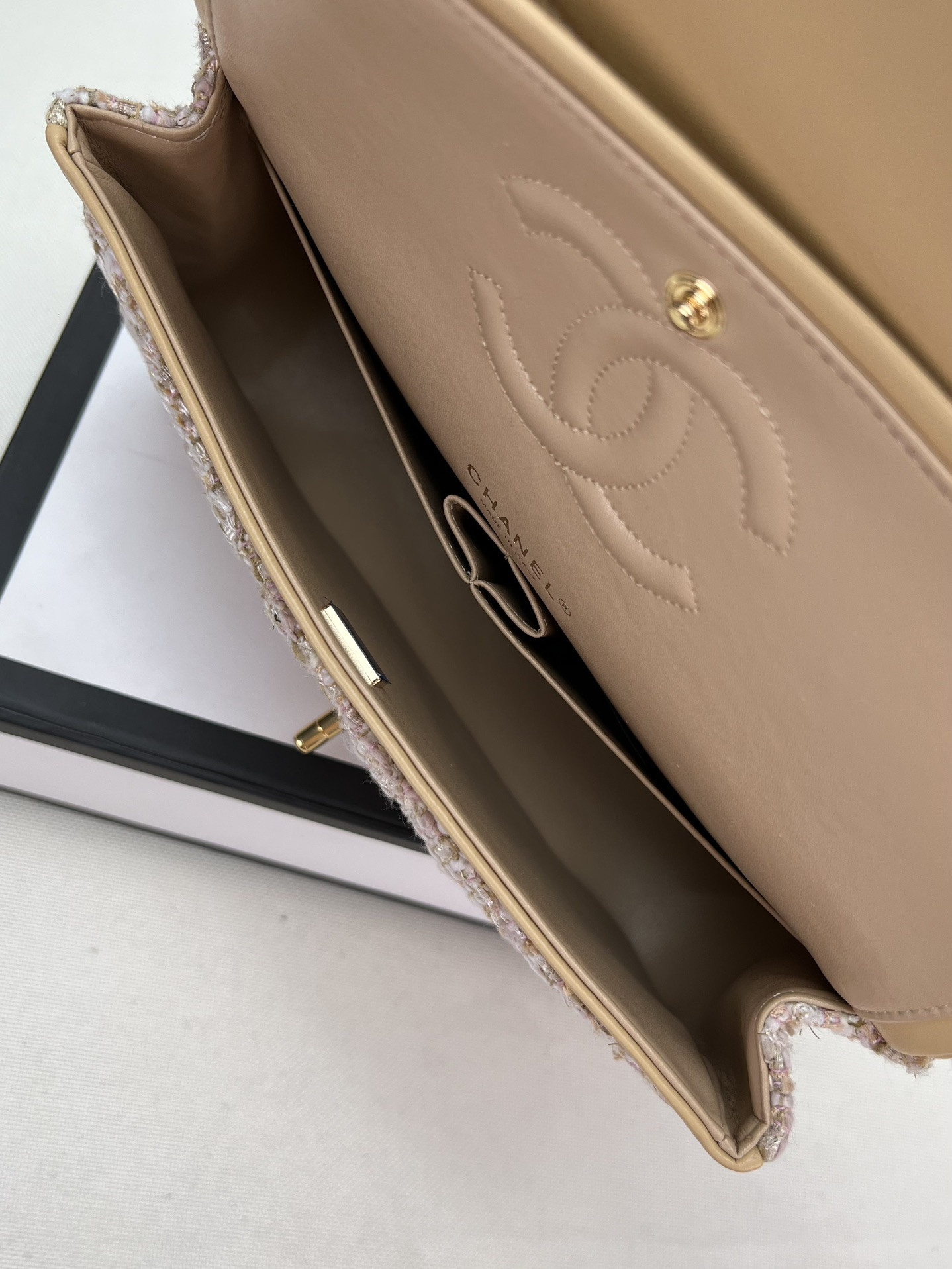 CHANEL CLASSIC 11.12 HANDBAG Tweed Gold-Tone Metal 6 * 9.9 * 2.5 in #2 - Image 8