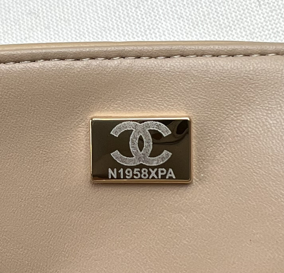 CHANEL CLASSIC 11.12 HANDBAG Tweed Gold-Tone Metal 6 * 9.9 * 2.5 in #2 - Image 10