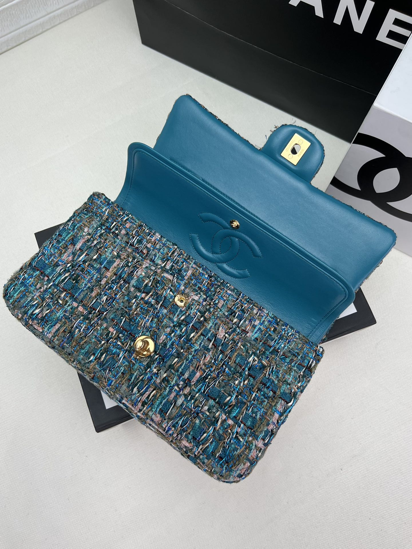 CHANEL CLASSIC 11.12 HANDBAG Tweed Gold-Tone Metal 6 * 9.9 * 2.5 in #5 - Image 7